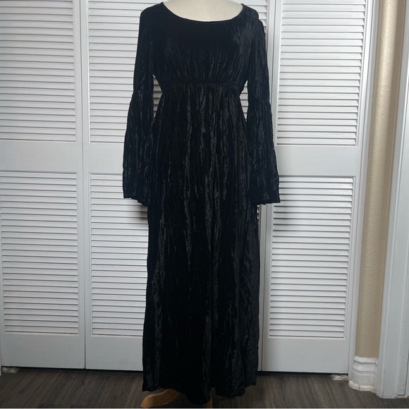 🖤 VTG 90s Max Studio Velvet Maxi Dress Black Bell Sleeve (Tagged 2 / Fits M) - Picture 1 of 10